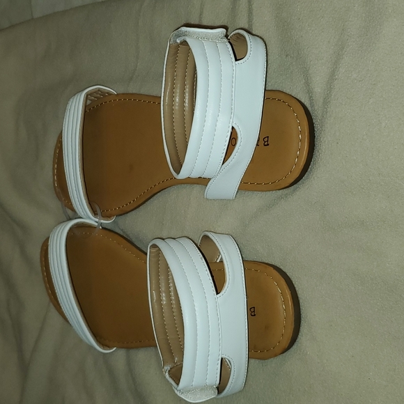 Bamboo White Sandals with Velcro Ankle Strap 10 - Picture 3 of 5